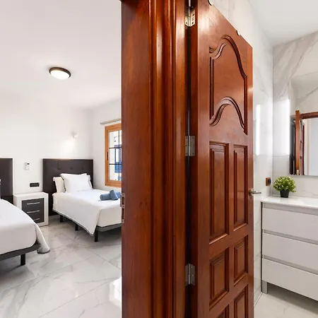 Fatima By Escape 普拉亚布兰卡